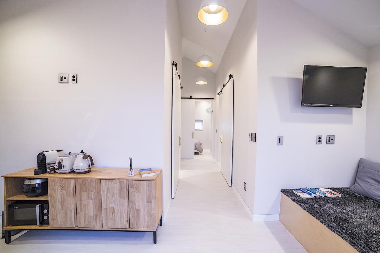 Wooyeon Handong Pension Jeju Exterior photo